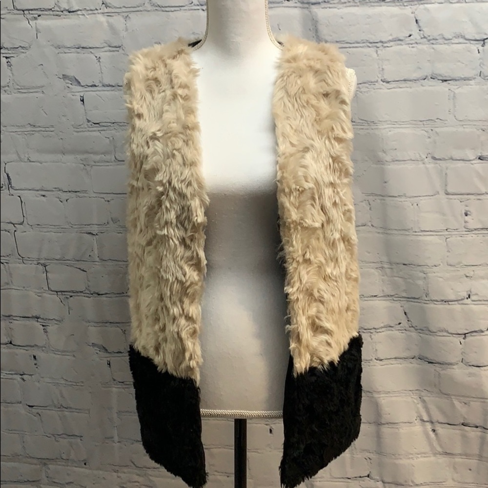 Ecote Faux Fur Vest- Small
